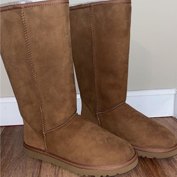 Ugg boots - Picture 1 of 4